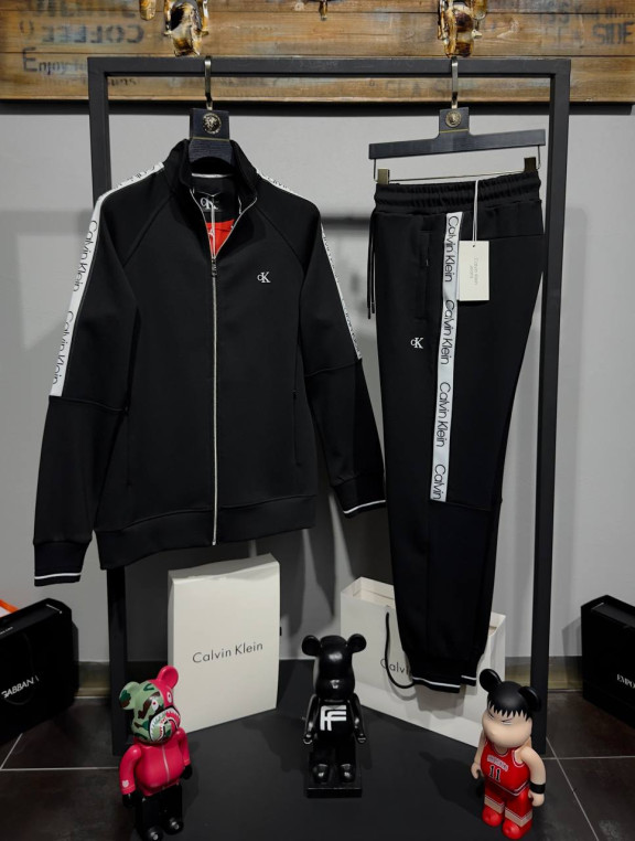 Calvin Klein Eşofman Takımı