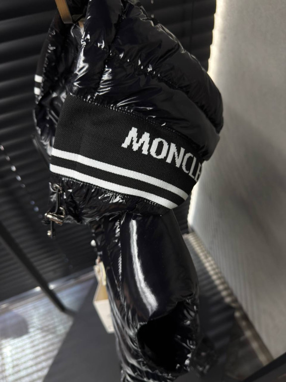 Moncler Kapşonlu Parlak Yelek